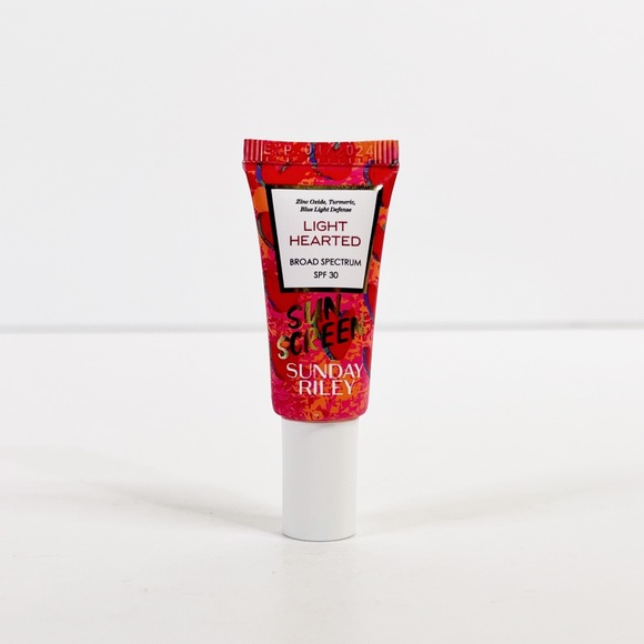 **5/$25 ** Sunday Riley Light Hearted Sunscreen Broad Spectrum SPF 30 Mini Size - Picture 1 of 3